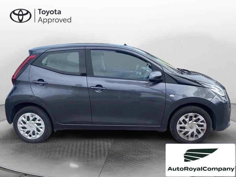Toyota Aygo Connect 1.0 VVT-i 72 CV 5 porte x-play MMT