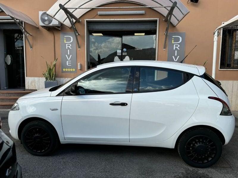 Lancia Ypsilon 1.2 69 CV 5 porte Elefantino Blu