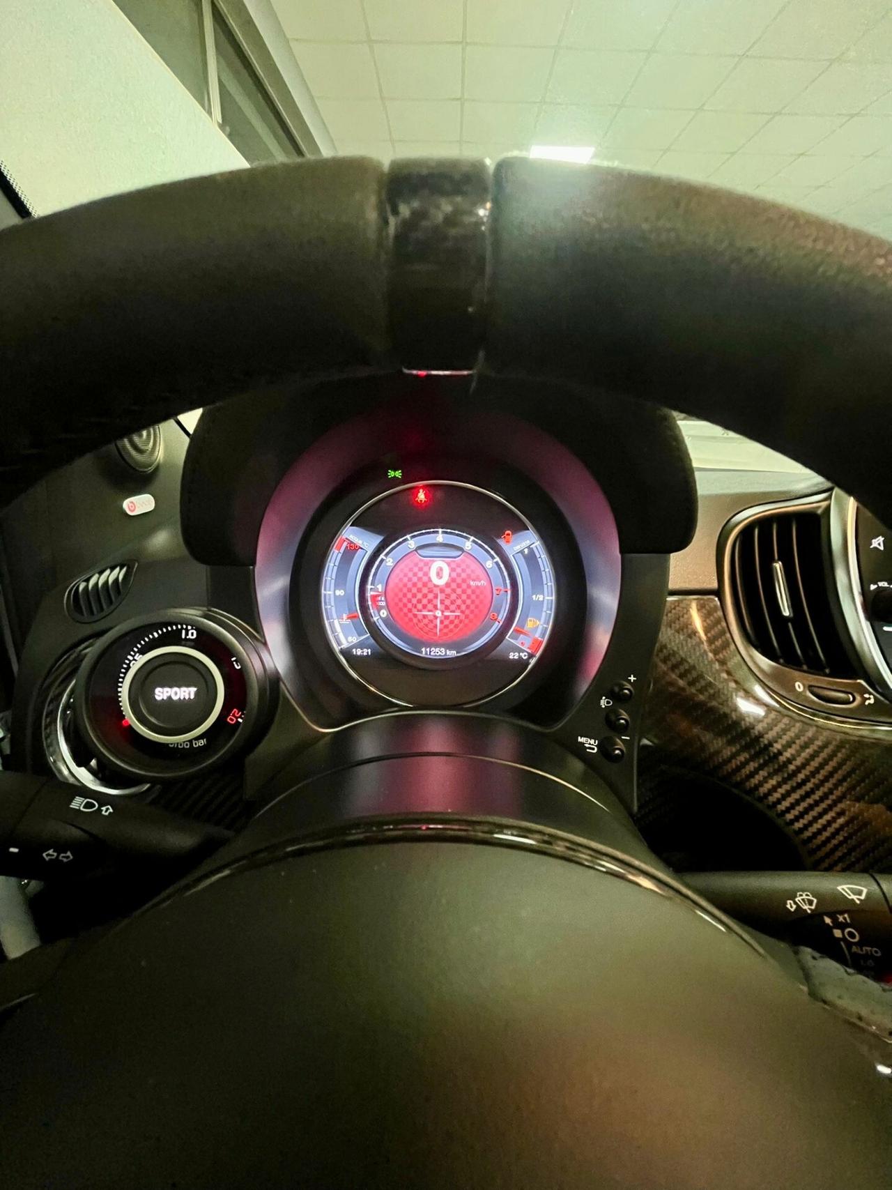 Abarth 595 C 1.4 Turbo T-Jet 180 CV Esseesse