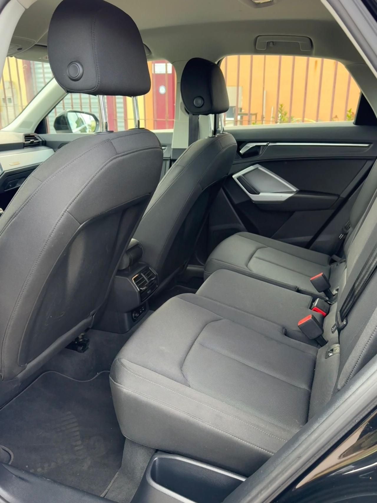 Audi Q3 35 TDI S tronic line edition