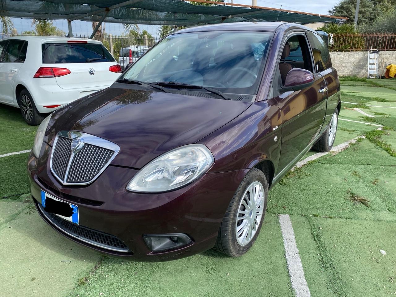 Lancia Ypsilon 1.3 MJT 75 CV AUTOMATICA