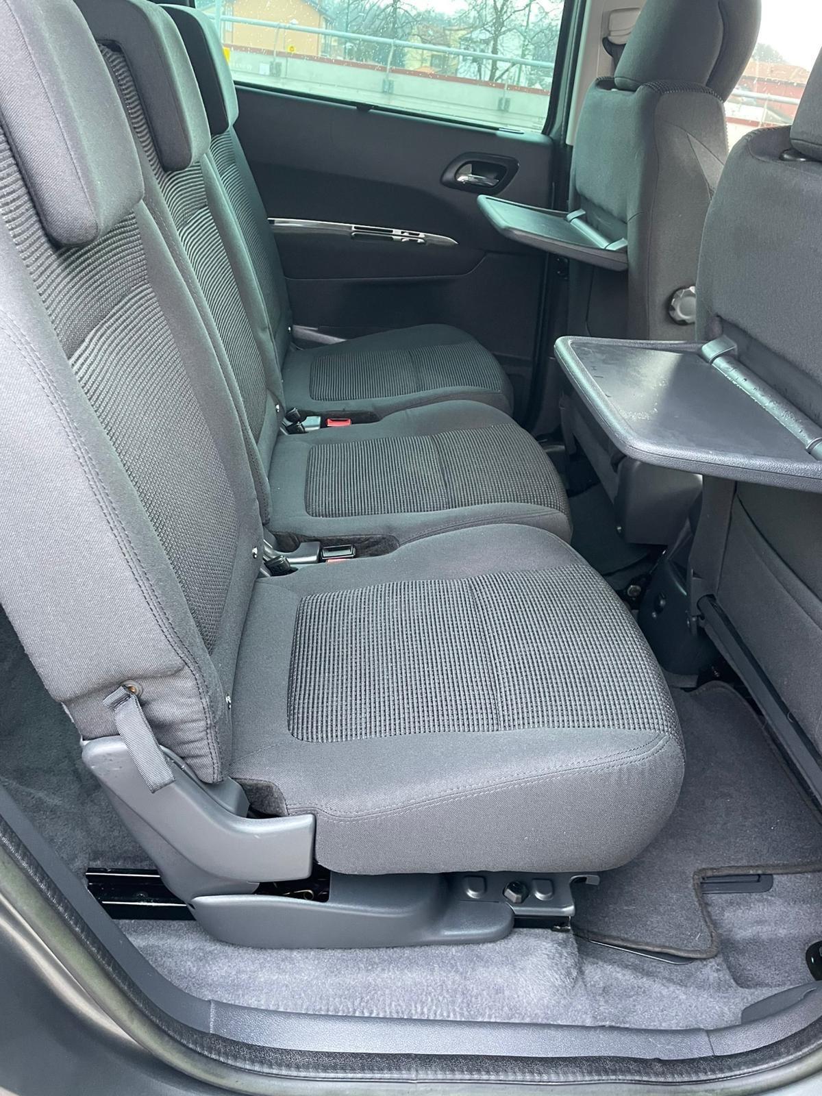 Peugeot 5008 1.6 HDi 7 POSTI Allure 12 MESI GARANZIA