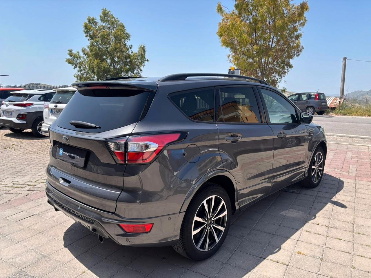 FORD KUGA