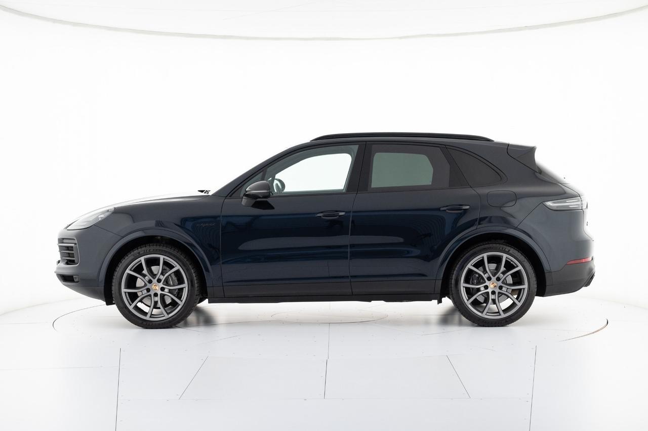 Porsche Cayenne 3.0 V6 E-Hybrid Platinum Edition