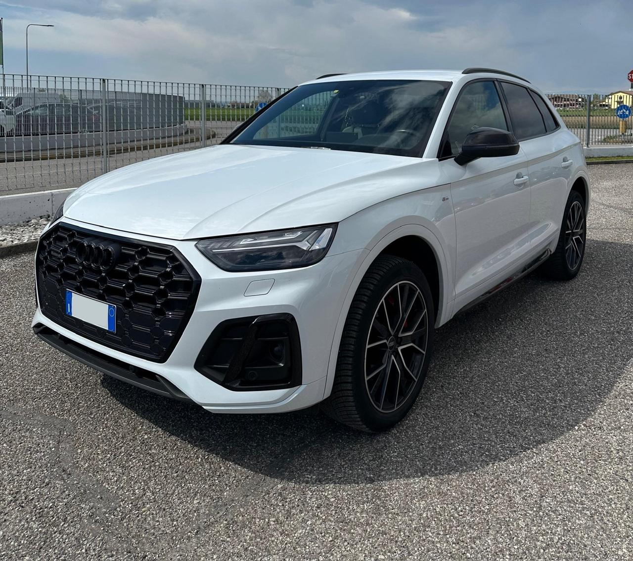 Audi Q5 30 TDI S tronic line plus
