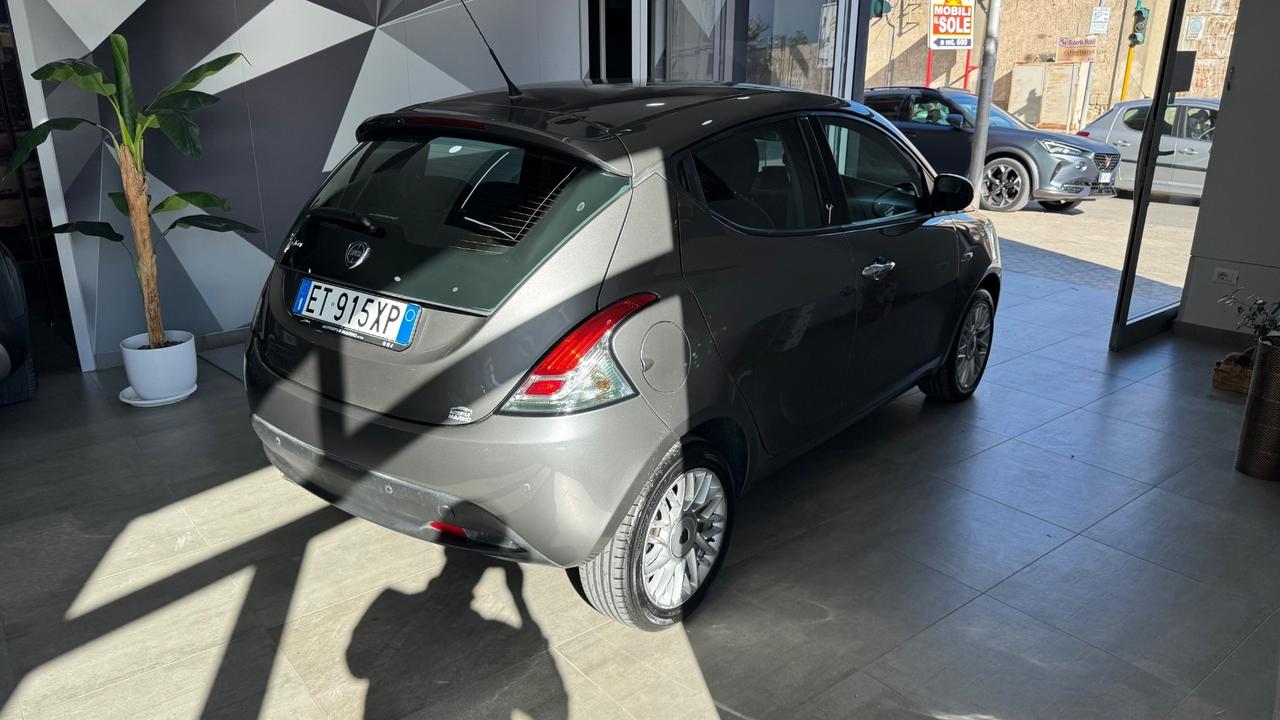 Lancia Ypsilon 1.3 MJT 16V 95 CV 5 porte S&S Gold