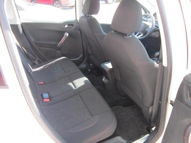 Peugeot 2008 1.6 e-HDi 92 CV Stop&Start Active neopatentati