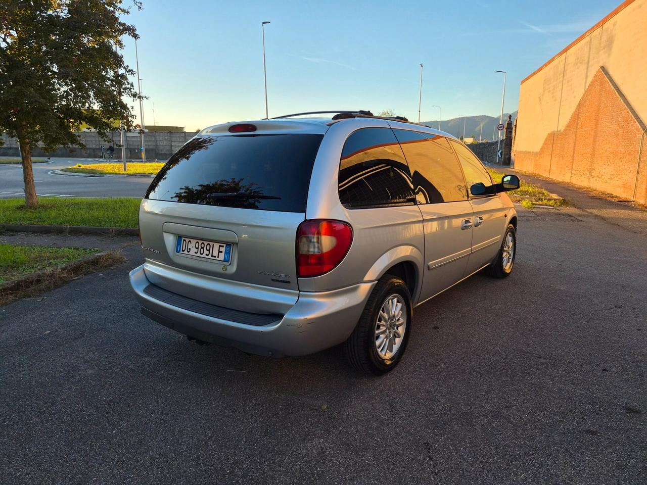 Chrysler Voyager 2.8 CRD gancio traino
