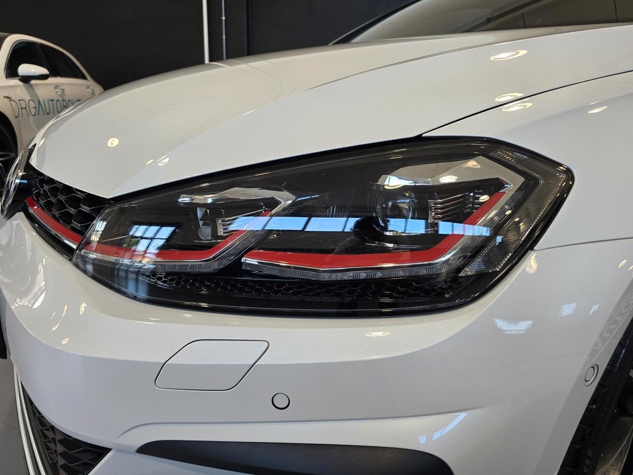 Volkswagen Golf GTI 2.0 TSI TCR DSG