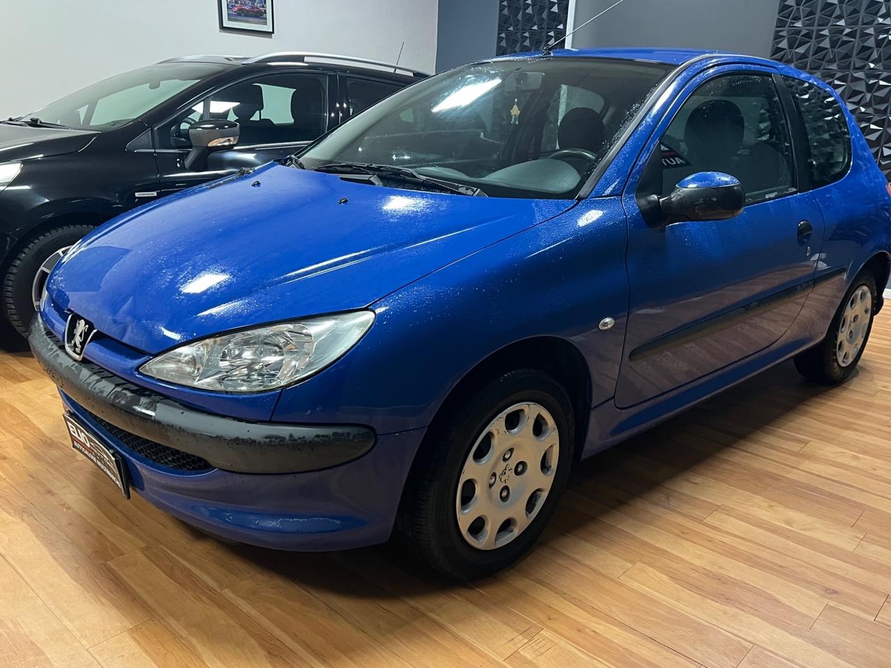 Peugeot 206 1.1 5p. XT