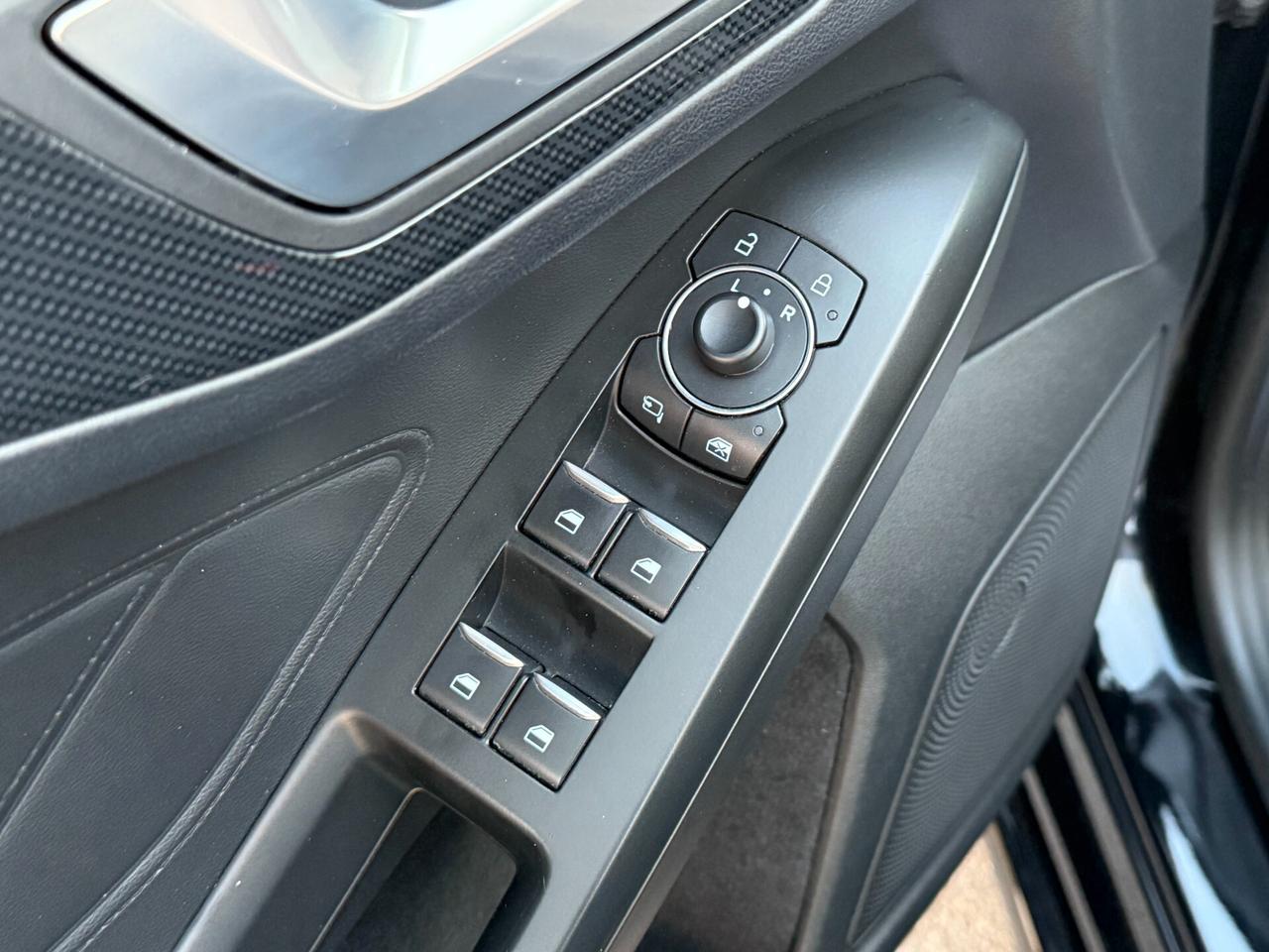Ford Focus 1.5 EcoBlue 120CV 5P ST-Line NAVI 13.2"