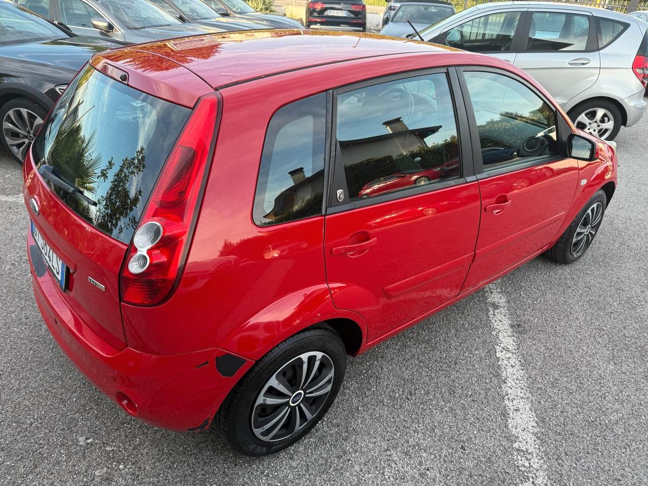 Ford Fiesta 1.4 TDCi 5p. Ghia