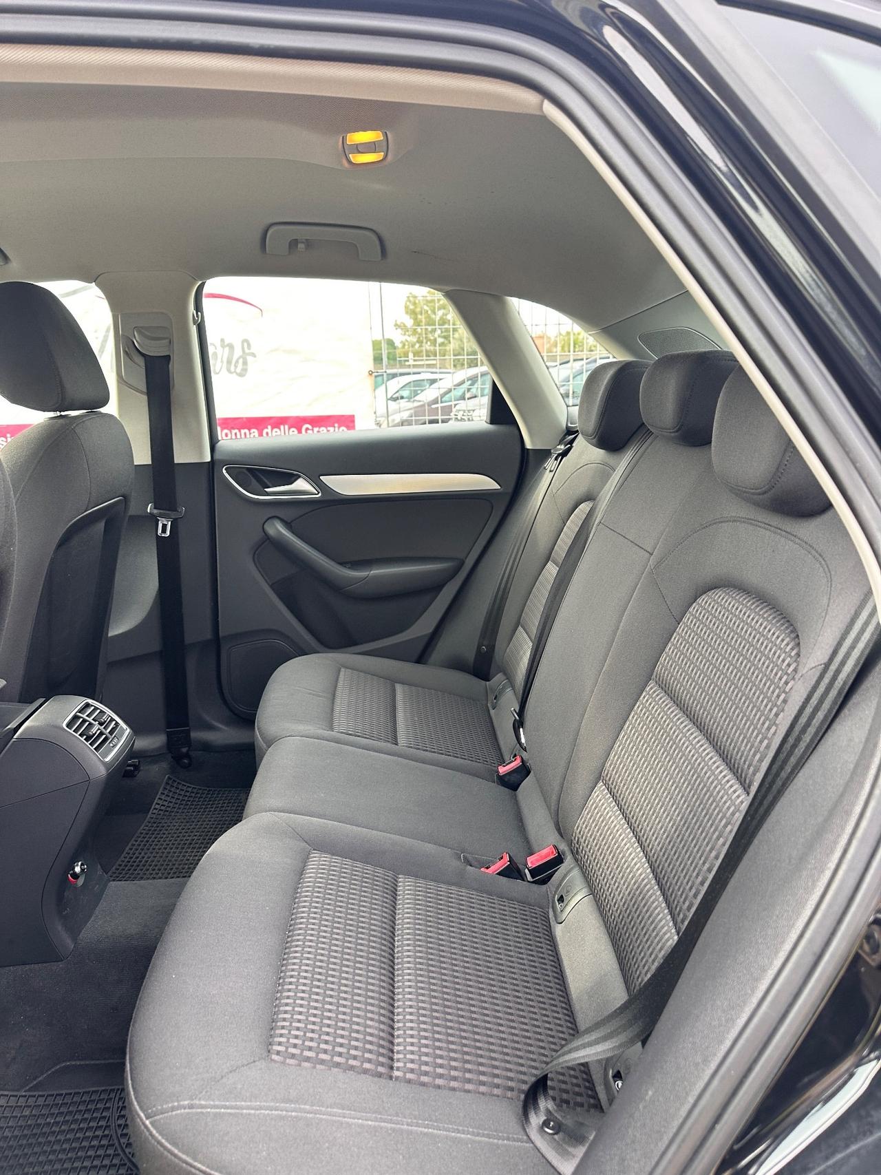 Audi Q3 2.0 TDI Advanced-2013 LED/17"