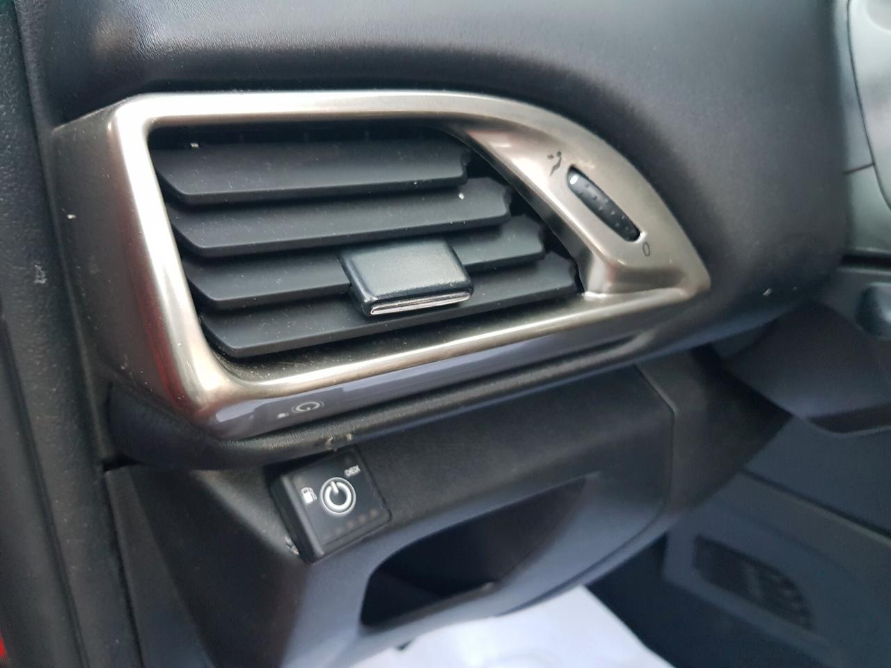 Lancia Ypsilon 1.2 69 CV 5 porte Silver GPL