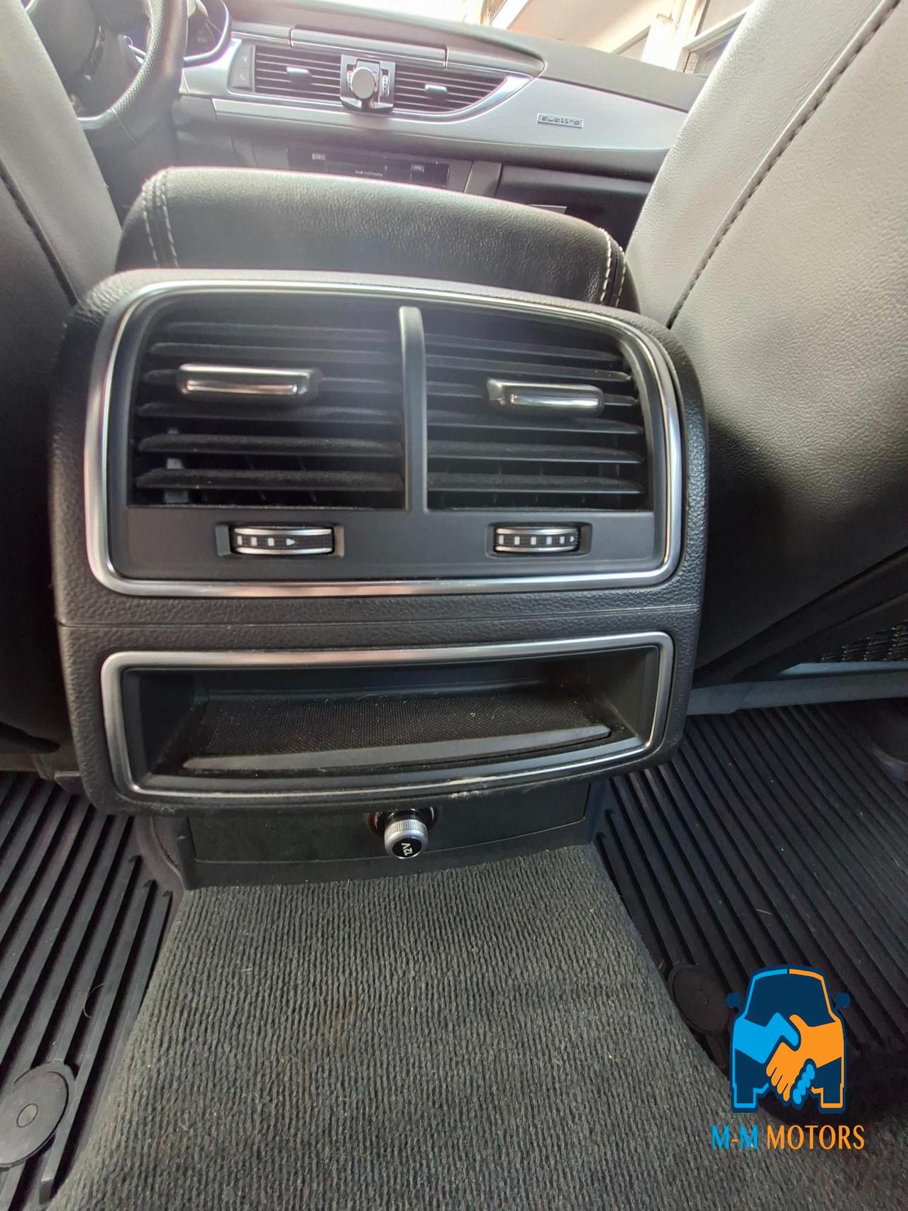 AUDI A6 AVANT S LINE gancio traino