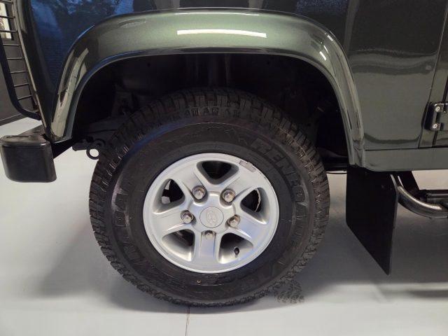 LAND ROVER Defender 110 2.4 TD4 7 POSTI AUTOVETTURA