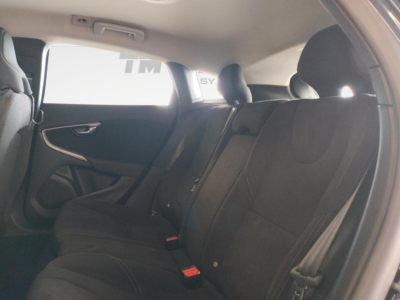 Volvo V40 Cross Country D2 1.6 Kinetic - NEOPATENTATI