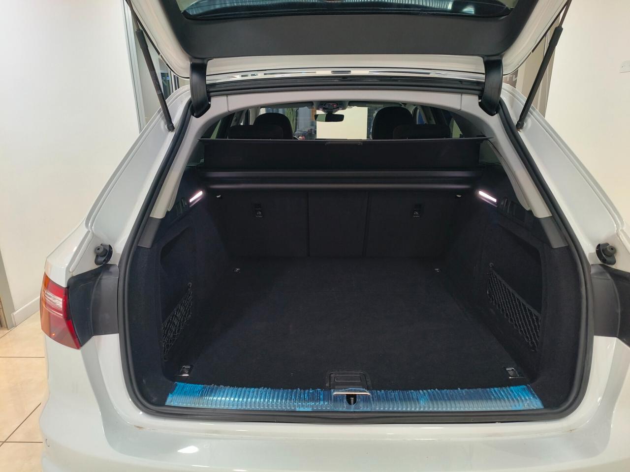 Audi A4 Avant 30 TDI/136 CV S tronic Business