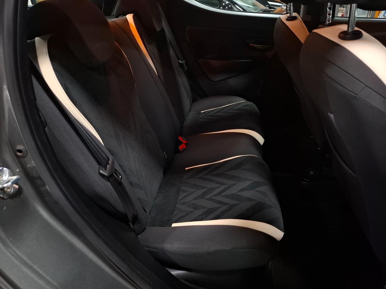 Lancia Ypsilon 1.2 benzina Silver Neopatentato
