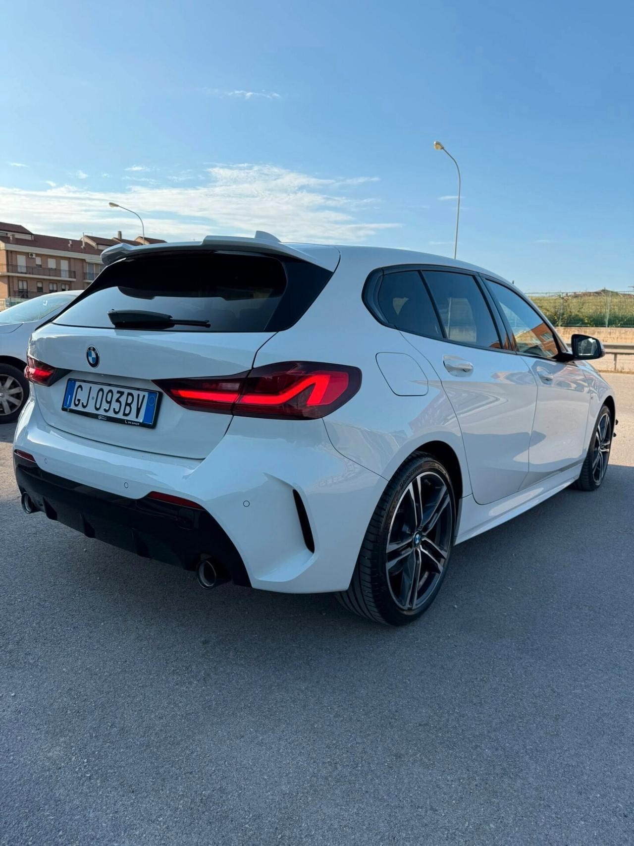 Bmw 118 118d 5p. Msport