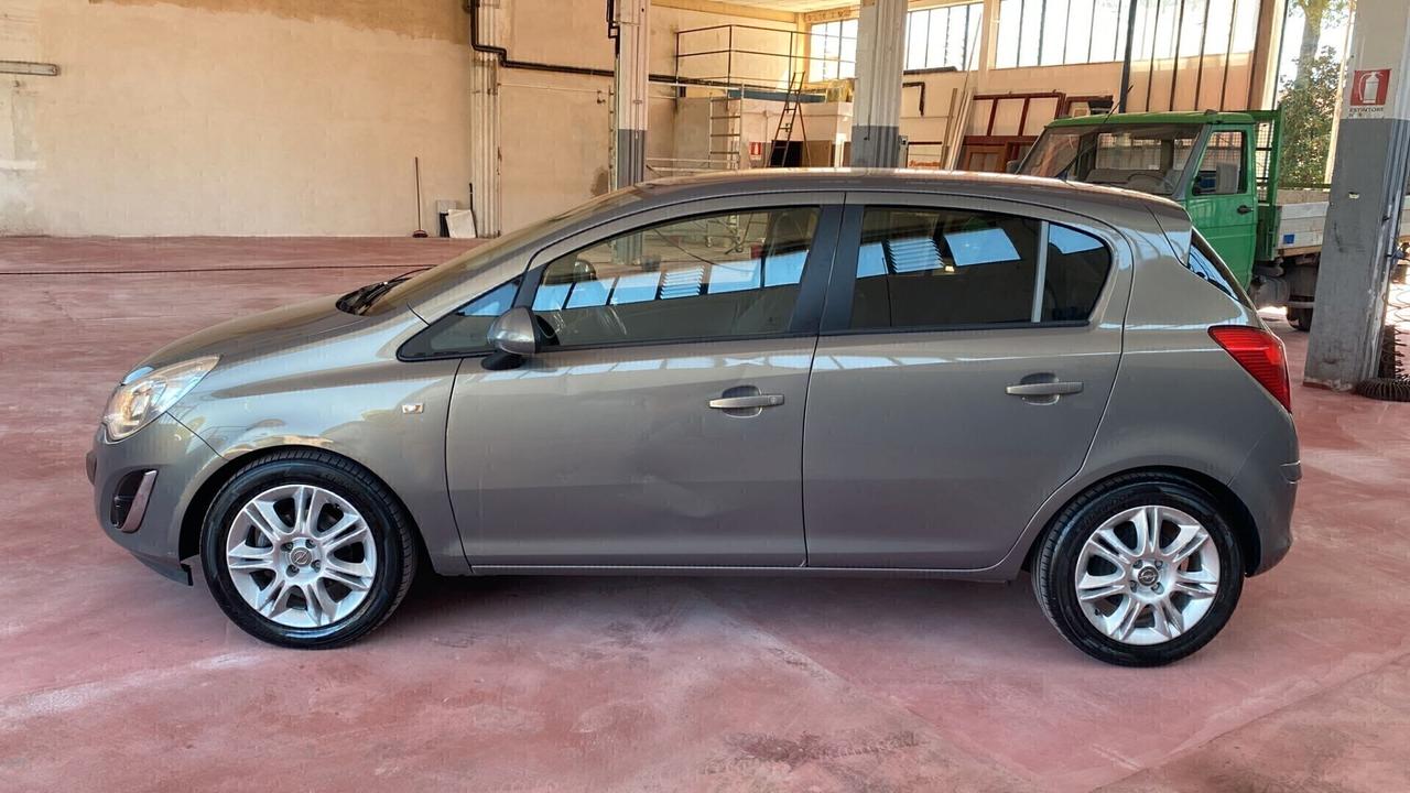 Opel Corsa 1.2 85CV 5 porte GPL-TECH Edition