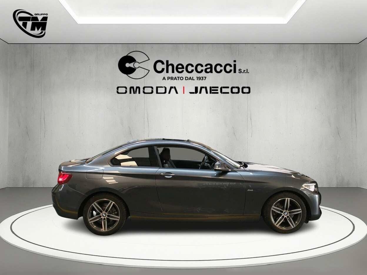 BMW 220 i Serie 2 F22 Coupe Sport * 68.000 KM *