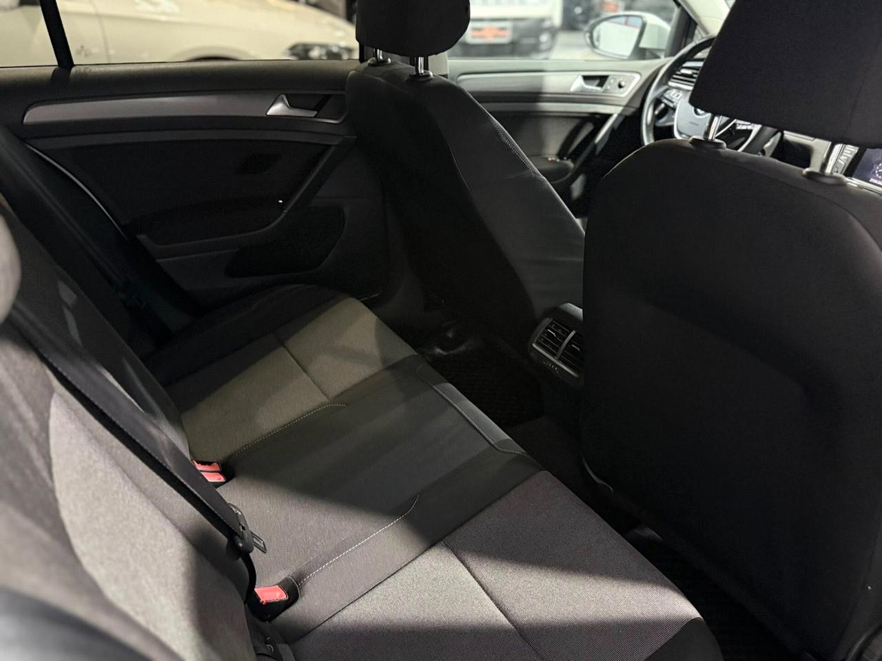 Volkswagen Golf 7 1.6 TDI 105cv 2015 Automatica