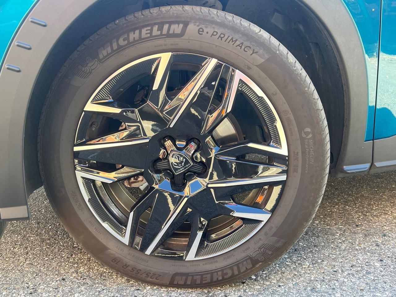 Peugeot 3008 Allure 1.2 136/145 MHEV #7449