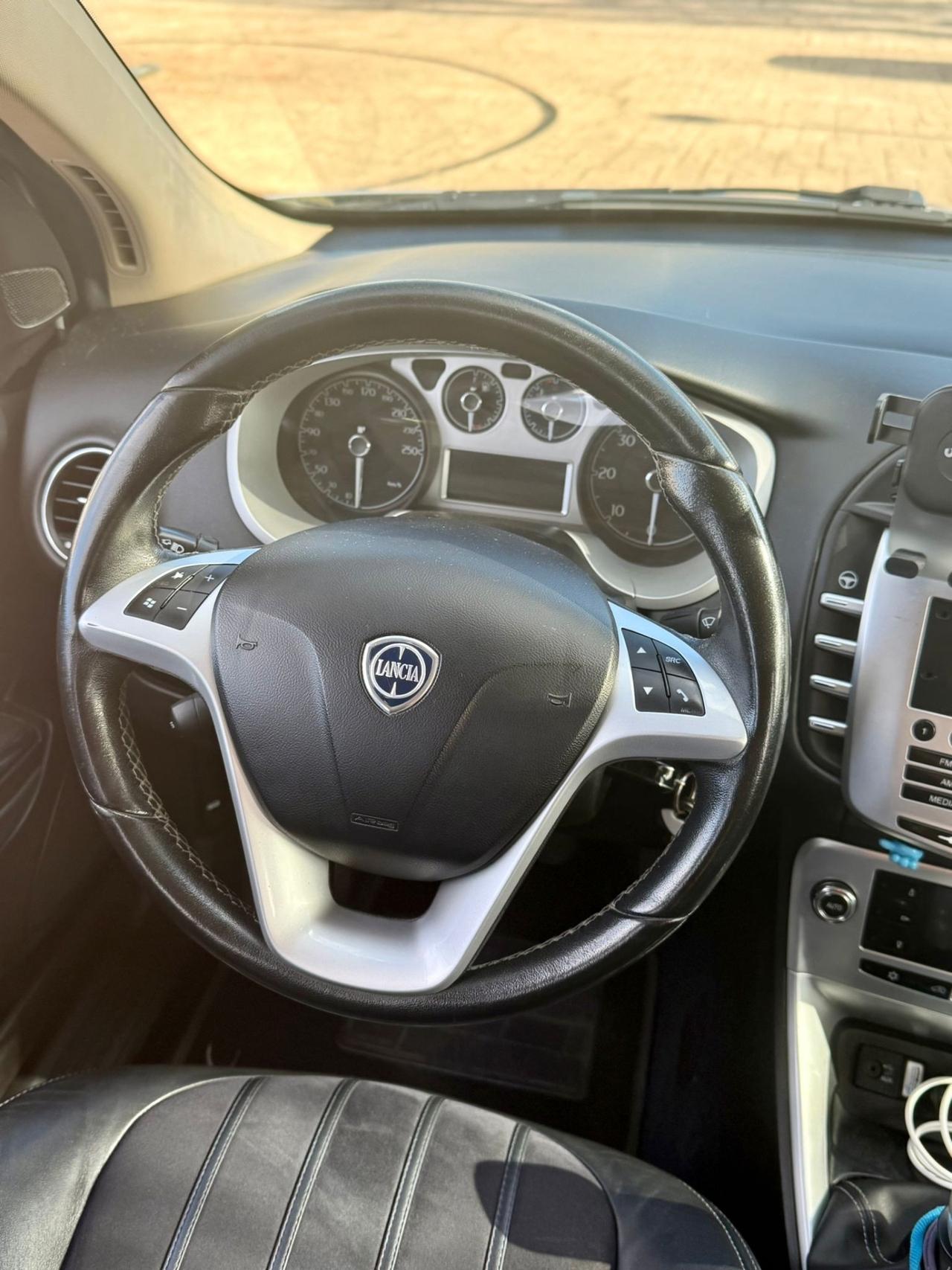 Lancia Delta 2.0 mtj DPF Ptatinum (121kw)