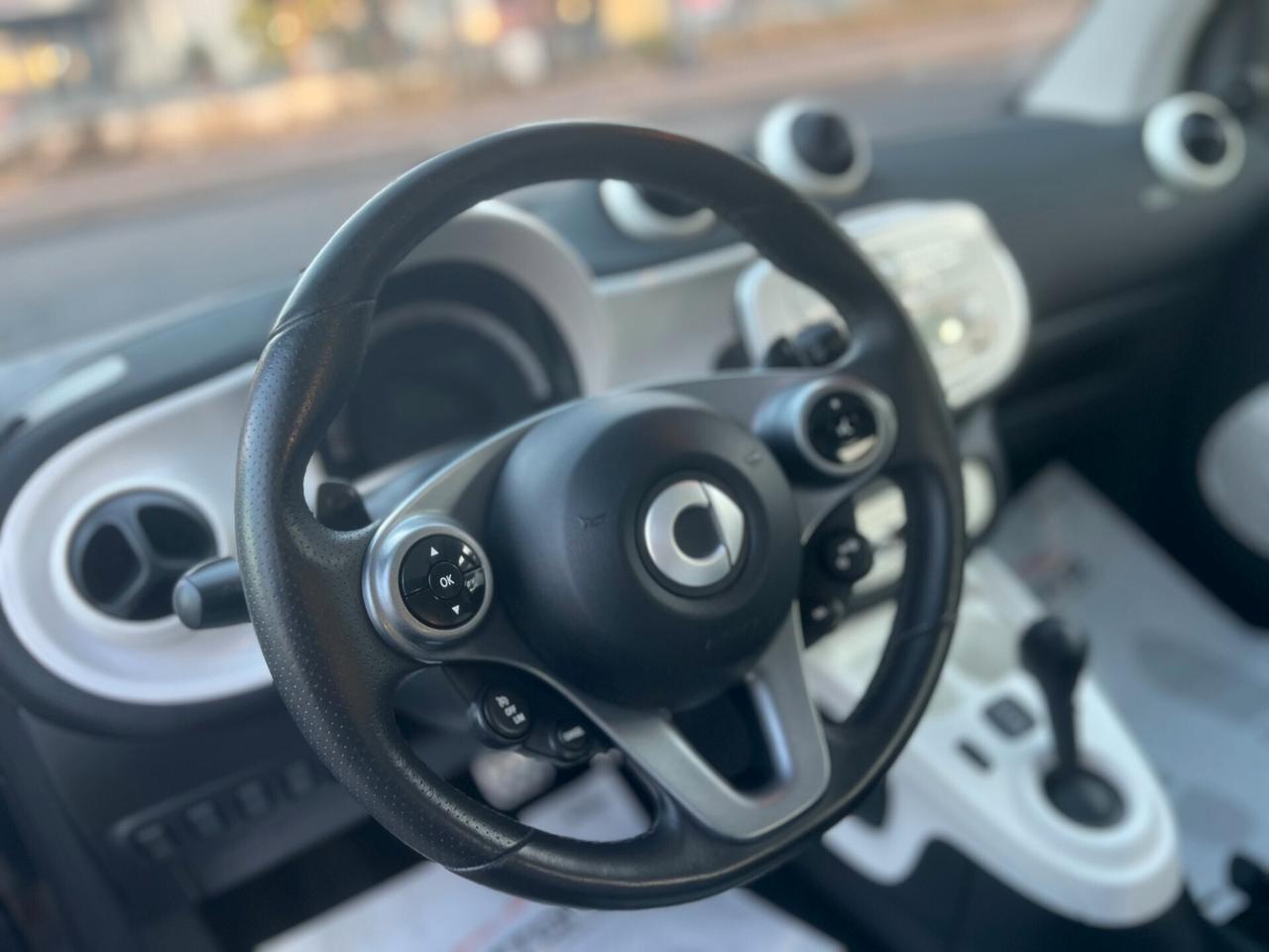 Smart fortwo 453 PASSION SOLO 97.000KM 2015