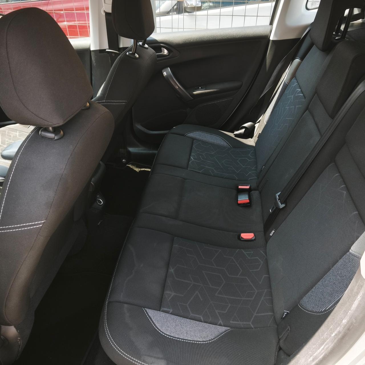 Peugeot 2008 BlueHDi 120 S&S Allure E6B