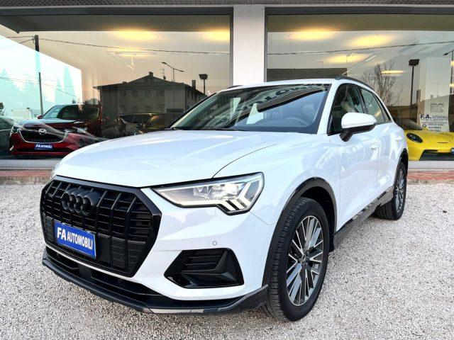 AUDI Q3 40 TDI quattro S tronic Business Advanced