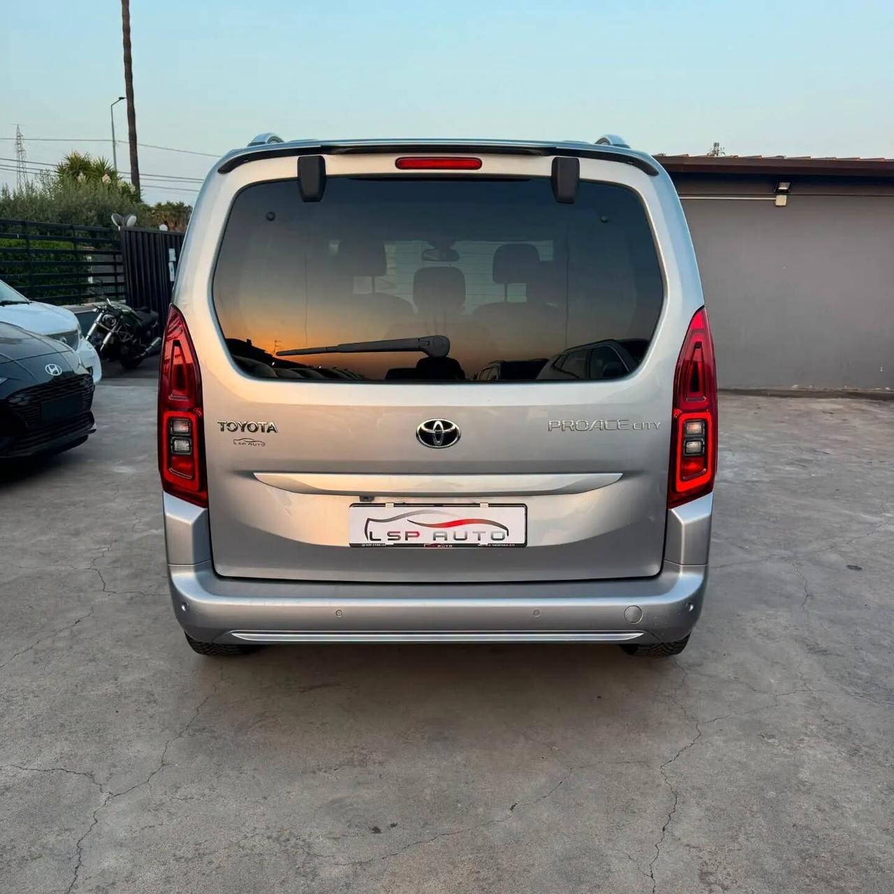 Toyota Proace 1.5 HDI 130CV STRAFUL