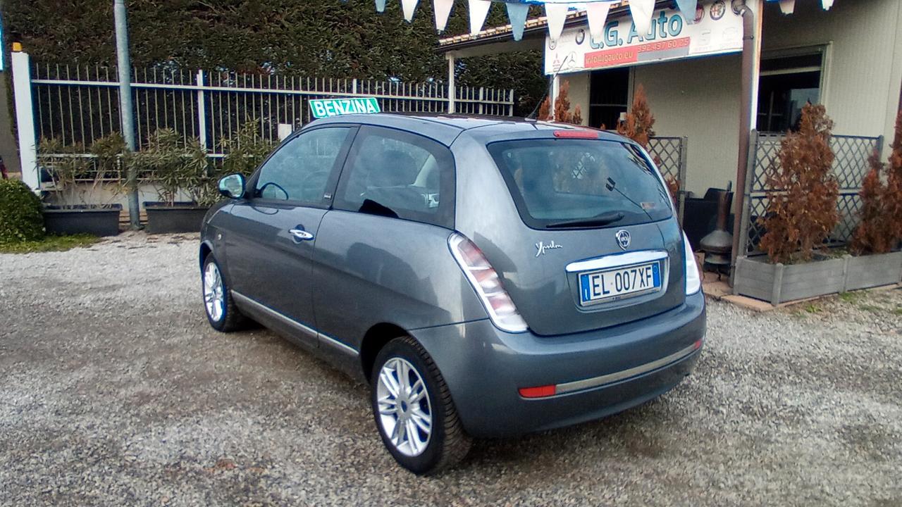 Lancia Ypsilon 1.2 69 CV Unyca 3p Adatta a Neopatentati