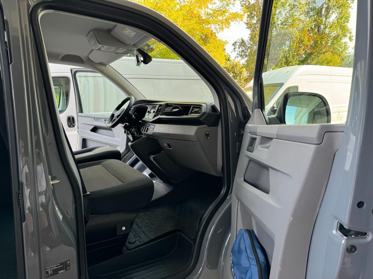 Volkswagen Caravelle T6.1 2.0TDI TREND GARANZIA24M