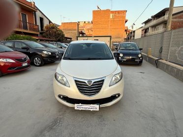 Lancia Ypsilon 0.9 TwinAir 85 CV 5 porte S&S Platinum