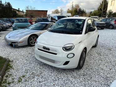 Fiat 500 Berlina Hybrid Icon