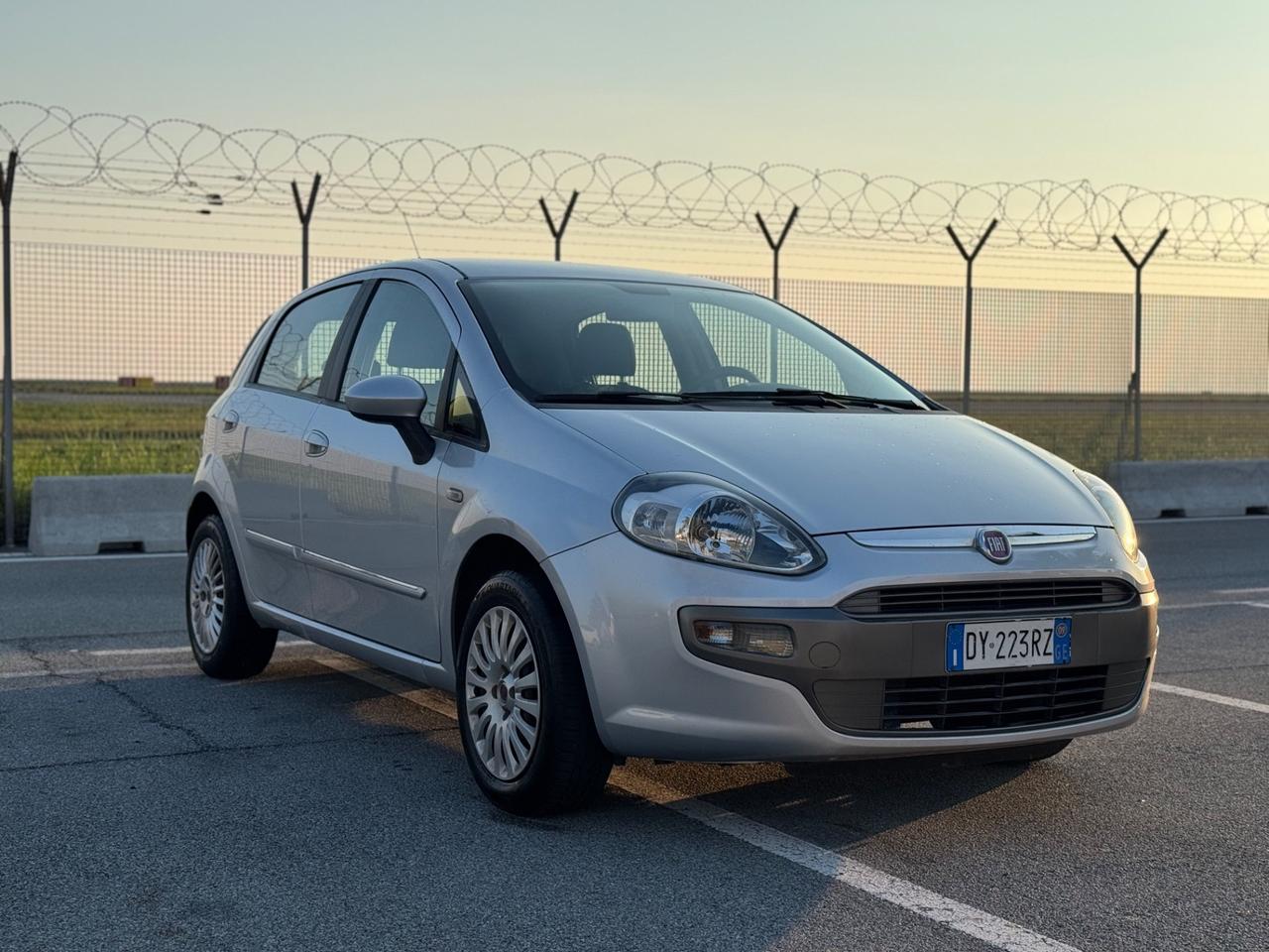 FIAT PUNTO EVO 1.4 BENZINA GPL 12 MESI DI GARANZIA
