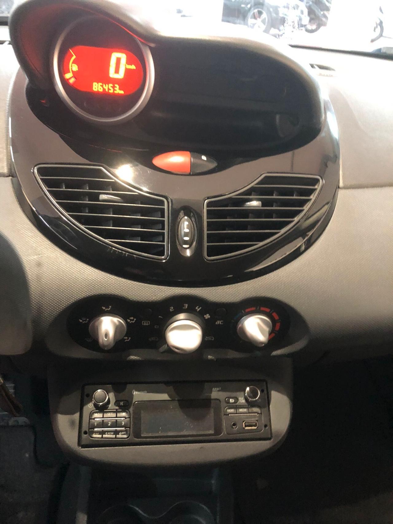 Renault Twingo 1.0 SCe Live