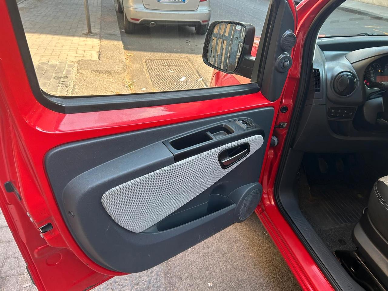 Fiat Qubo 1.3 MJT 75 CV Trekking