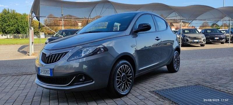 Lancia Ypsilon Ypsilon 1.0 FireFly 5 porte S&S Hybrid Platino