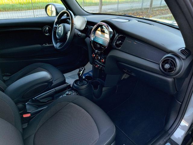 MINI Mini 1.5 Cooper Essential Cabrio