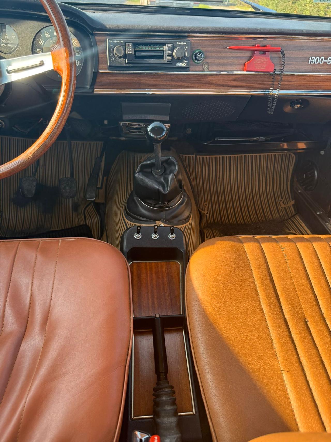 Alfa Romeo Giulia 1300 Super