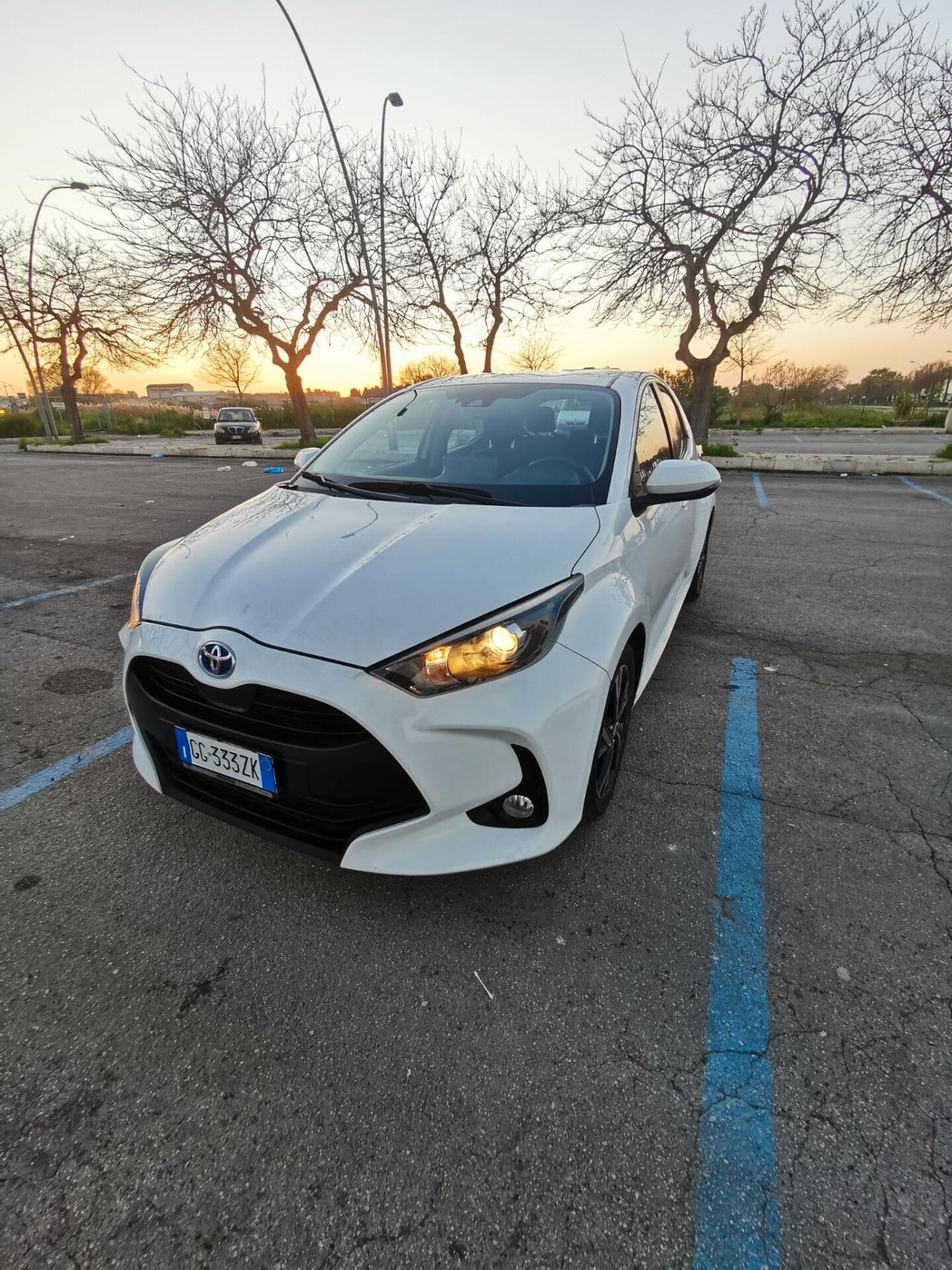 Toyota Yaris 1.5 Hybrid 5 porte Lounge