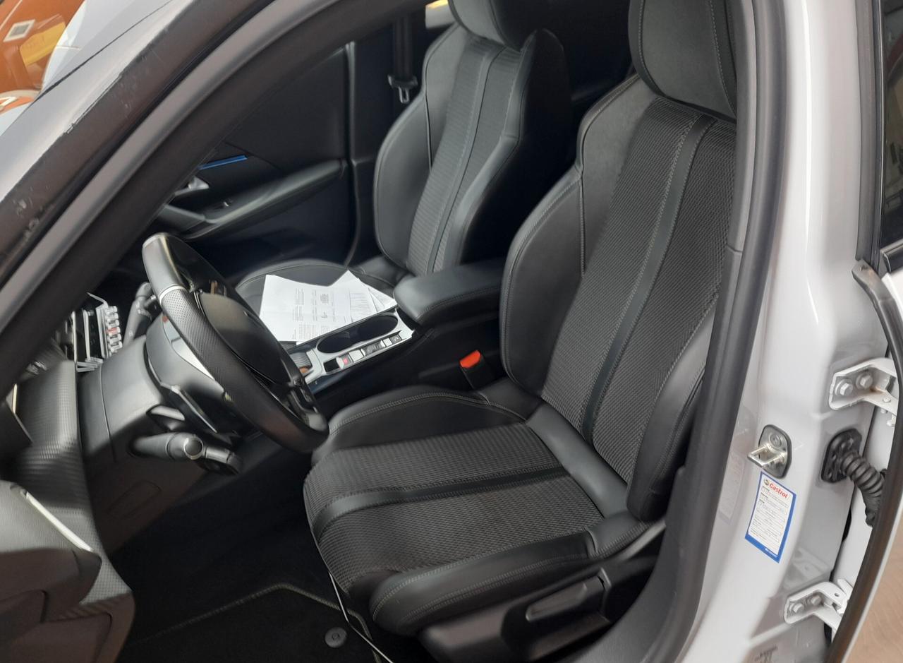 Peugeot 2008 BlueHDi 130 S&S EAT8 GT