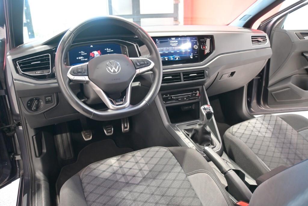 VOLKSWAGEN TAIGO 1.0 TSI 115CV 6M. R-LINE ( FARI LED - ADAPTIVE CRUISE - CLIMATRONIC - TETTO PANORAMICO APR. - APP CONNECT - PARK PILOT - CERCHI 17 )