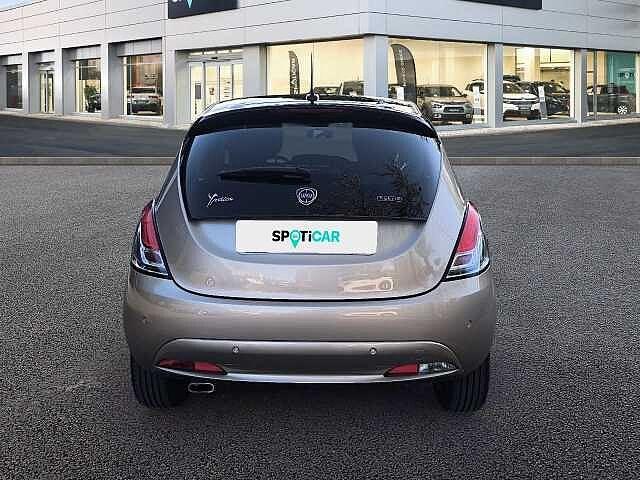 Lancia Ypsilon 1.0 FireFly 5 porte S&S Hybrid GOLD