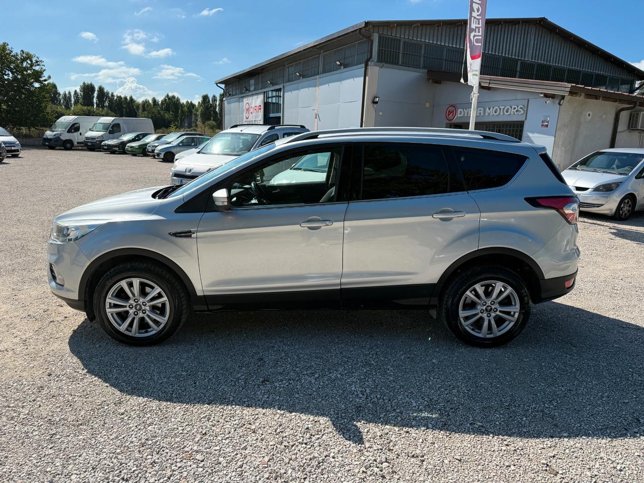 Ford Kuga 1.5 TDCI 120 CV S&S 2WD Business