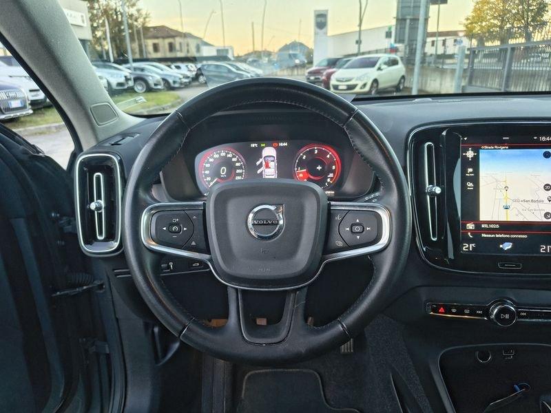 Volvo XC40 D3 2.0 Momentum 150 CV