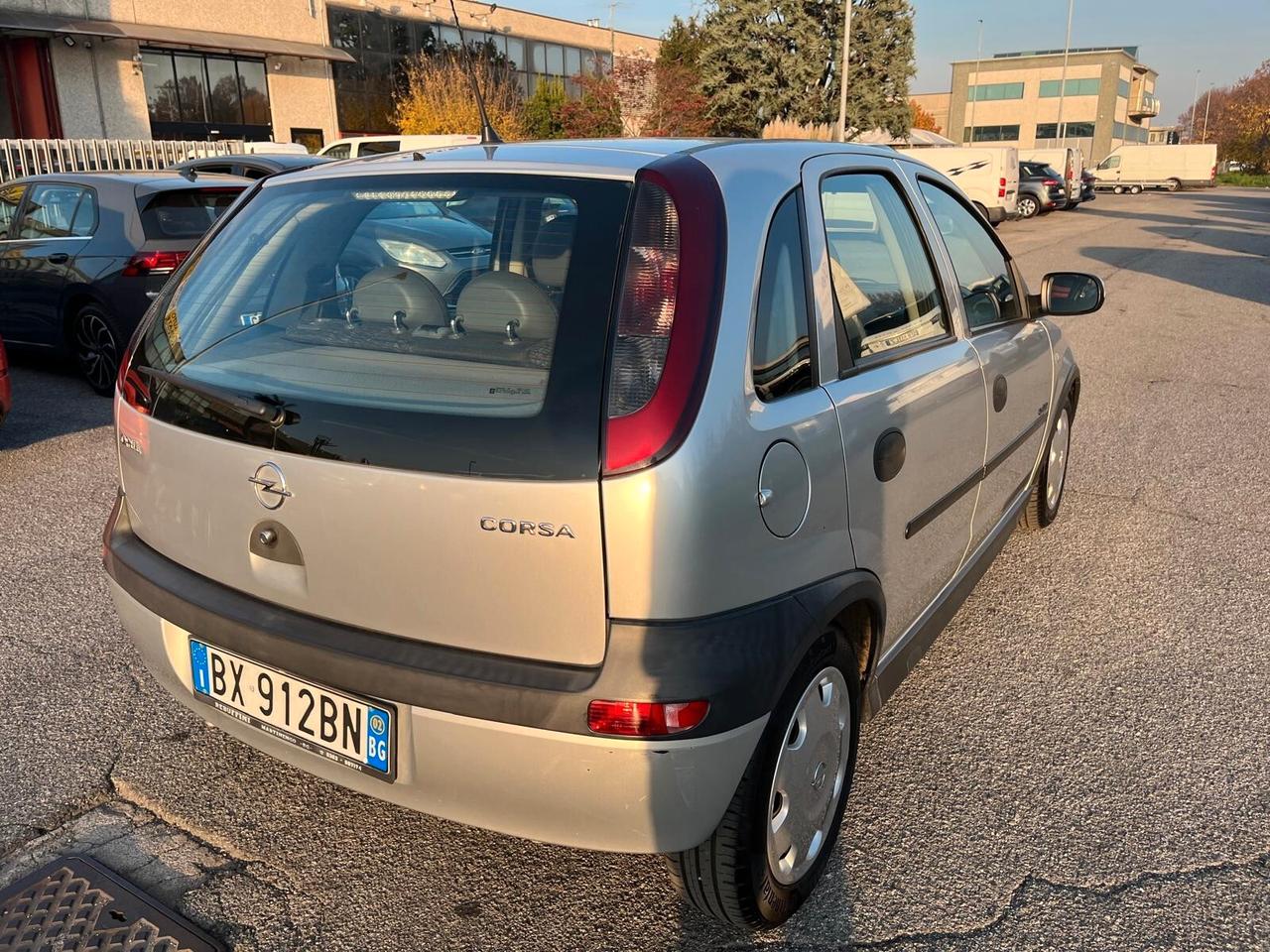 Opel Corsa 1.0i 12V cat 5 porte